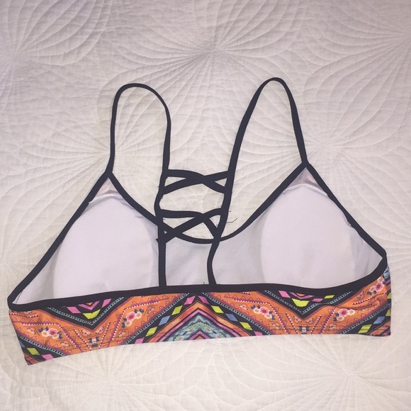 Bikini top NEVER WORN BEFORE - Picture 2 of 2